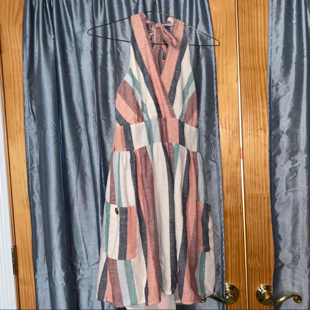 Cute AE Dress With pockets!